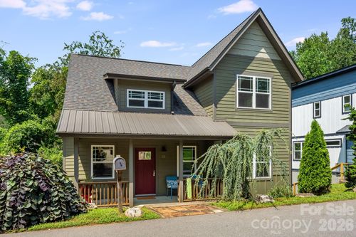 35 Emmett Ln, Asheville, NC, 28806-3201 | Card Image
