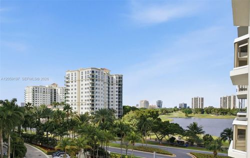 502-20185 E Country Club Dr, Aventura, FL, 33180-3048 | Card Image