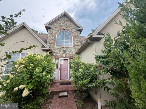 1601 Cobble Ct, NEW CUMBERLAND, PA, 17070-2241 | Card Image