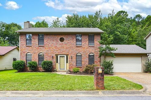 2300 Hickorynut Ct, Little Rock, AR, 72211-4567 | Card Image