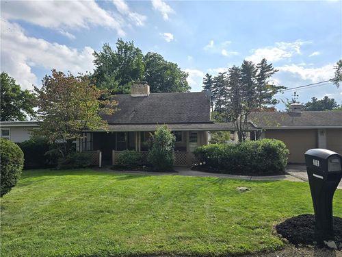 11 Dorchester Dr, Dallas, PA, 18612-1401 | Card Image