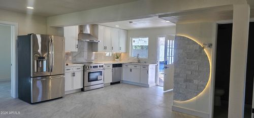 2711 W Campbell Ave, Phoenix, AZ, 85017-3512 | Card Image