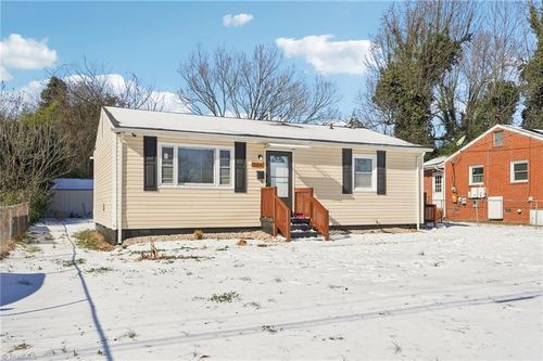 922 Llano Pl, Greensboro, NC, 27401-4257 | Card Image