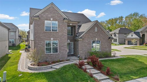 3559 Birchmount Dr, Troy, MI, 48083-1075 | Card Image