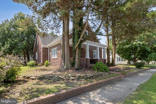 220 N Hall St, SEAFORD, DE, 19973-3212 | Card Image