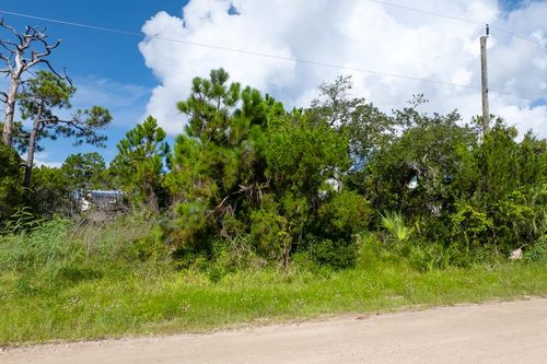 304 Bledsoe St, Saint George Island, FL, 32328-2657 | Card Image