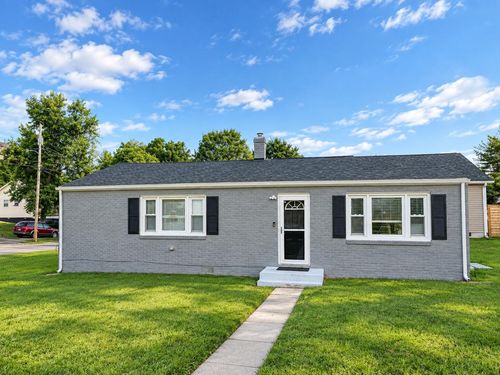 218 Franklin Ave, Vinton, VA, 24179-3425 | Card Image