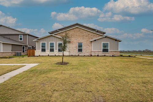 747 Wheatfield Dr, Venus, TX, 76084-2176 | Card Image