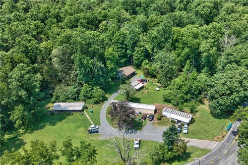 261 Schipps Ln, Mount Bethel, PA, 18343-5715 | Card Image