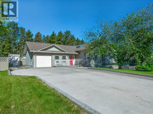 82 Ponderosa Dr, Whitehorse, YT, Y1A5G9 | Card Image