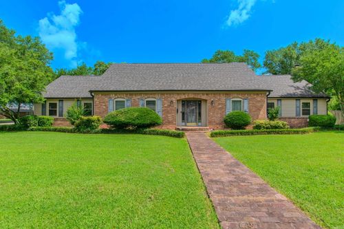 101 Cherry St, England, AR, 72046-1501 | Card Image