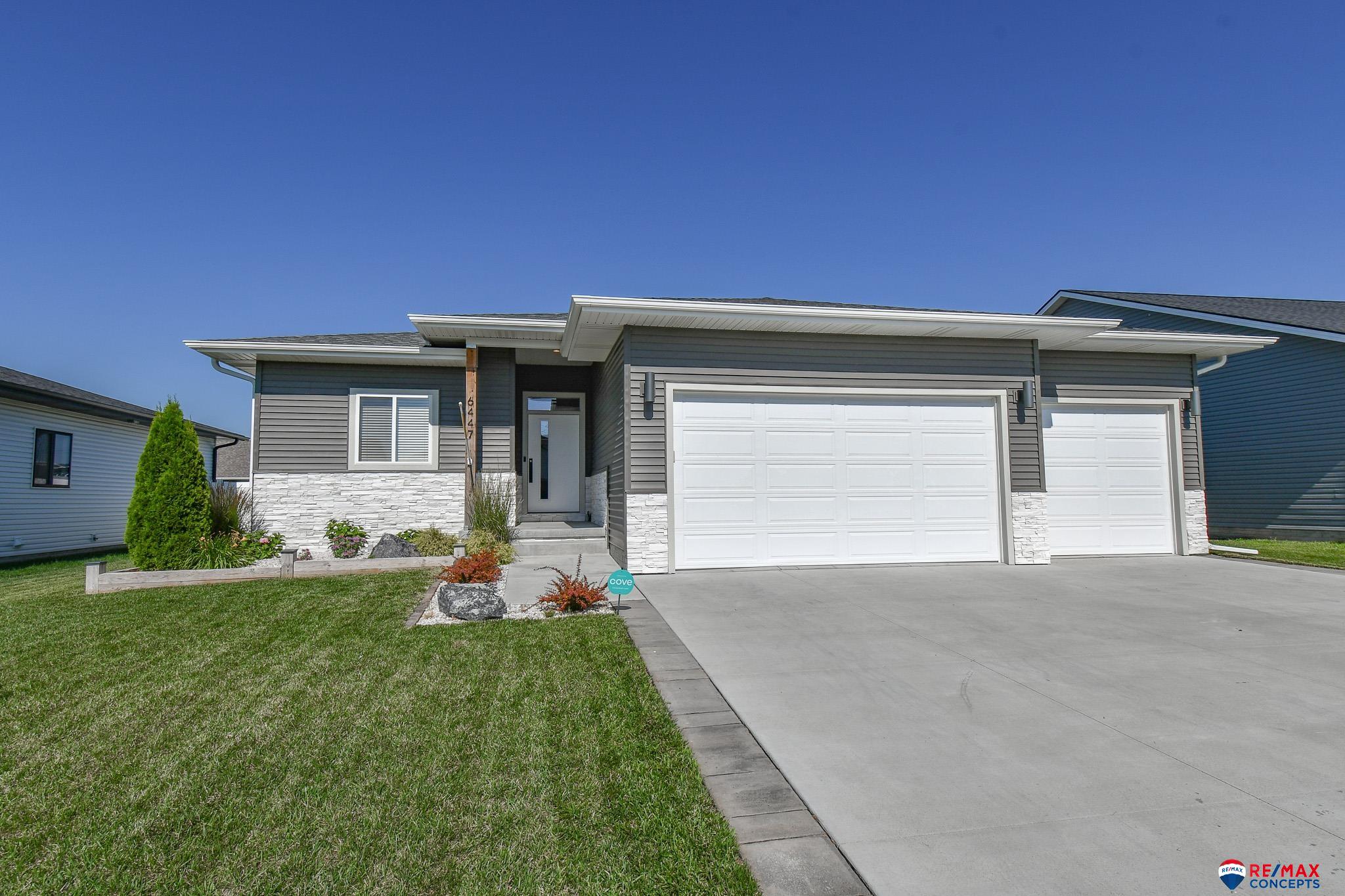 Las Verdes Ln, Lincoln, NE 68523