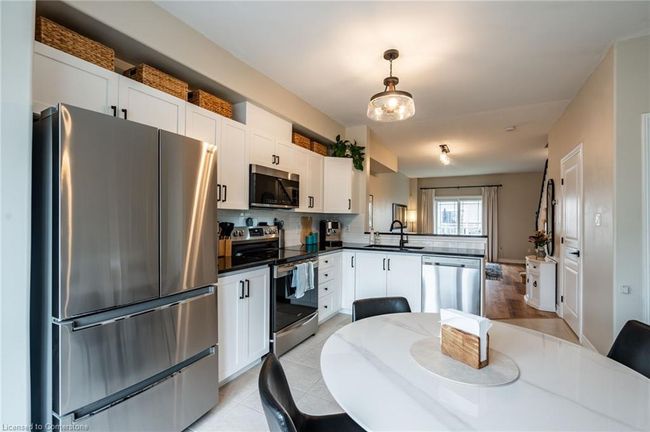 16 Hemlock Way, Townhouse with 2 bedrooms, 2 bathrooms and 3 parking in Grimsby ON | Image 6