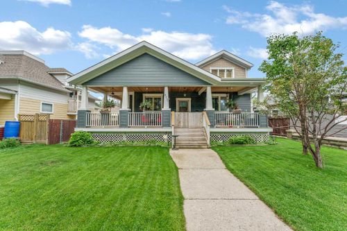 873A 5 Street Se, Medicine Hat, AB, T1A0N9 | Card Image