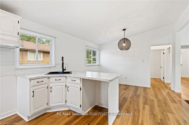 7422 Dorchester Rd, House other with 4 bedrooms, 2 bathrooms and 3 parking in Niagara Falls ON | Image 14