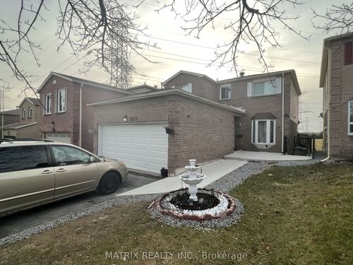 2030 Duberry Dr, Pickering, ON, L1X1Y4 | Card Image
