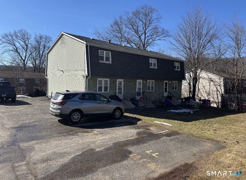 72 Glen Eagle Dr, Bristol, CT, 06010-2470 | Card Image