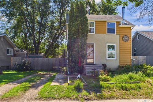 1951 15th St W, Prince Albert, SK, S6V3V1 | Card Image