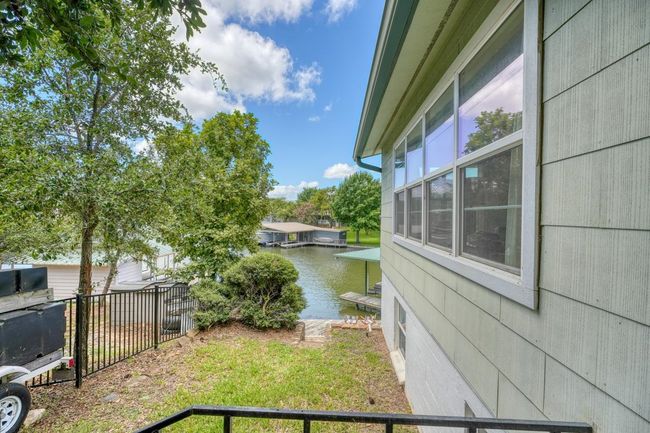 132 Glen Oaks Dr, House other with 2 bedrooms, 2 bathrooms and null parking in Sunrise Beach TX | Image 13