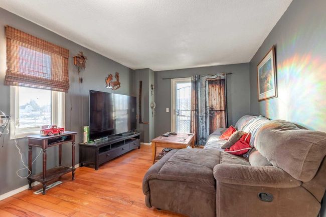 126 3 St, House other with 5 bedrooms, 2 bathrooms and 4 parking in Stirling AB | Image 13