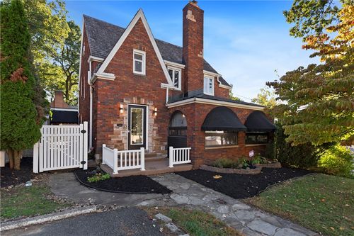 163 Green Dr, Pleasant Hills, PA, 15236-3914 | Card Image