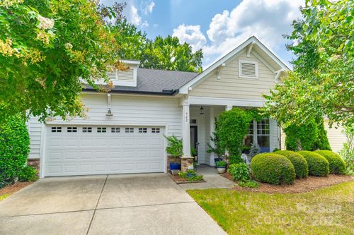 922 Knob Creek Ln, Fort Mill, SC, 29708-7202 | Card Image