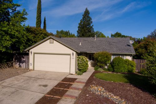 550 Vansicklen Way, Redding, CA, 96003-3727 | Card Image