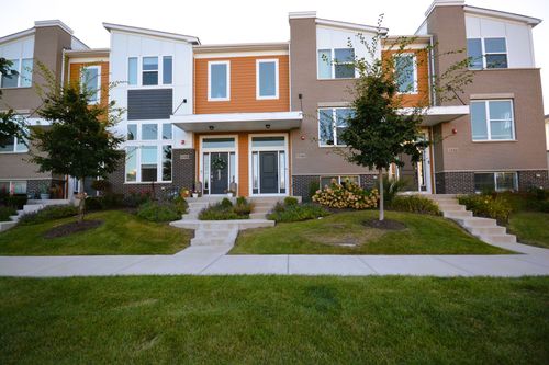 3S624 Everton Dr, Warrenville, IL, 60555-3644 | Card Image