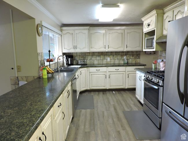Kitchen | Image 9