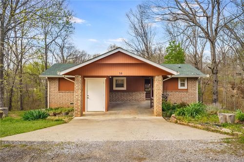 16 Chichester Cir, Bella Vista, AR, 72714-2901 | Card Image