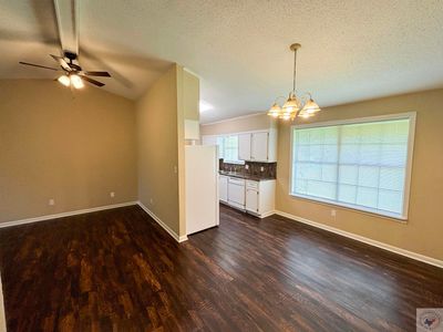 208 S Lindsey St, House other with 3 bedrooms, 1 bathrooms and null parking in New Boston TX | Image 3