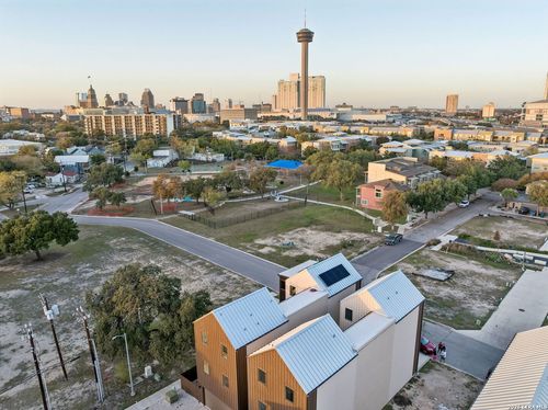 502 Mcmonigal Pl, San Antonio, TX, 78210-1075 | Card Image