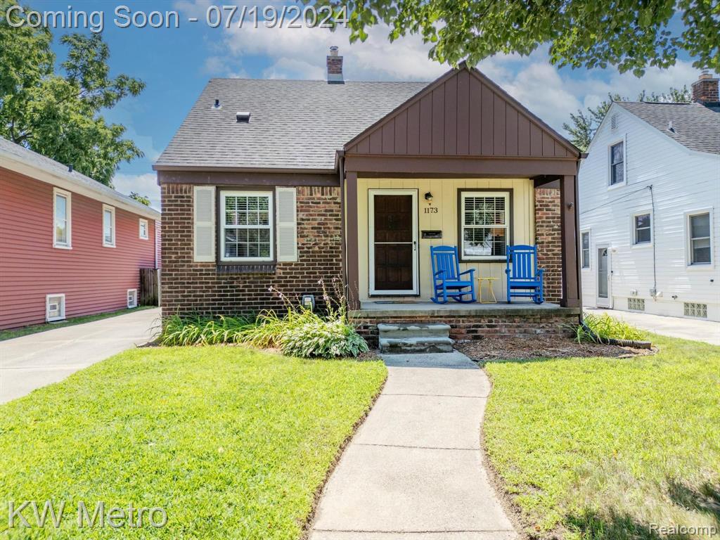 Columbia Rd, Berkley, MI 48072