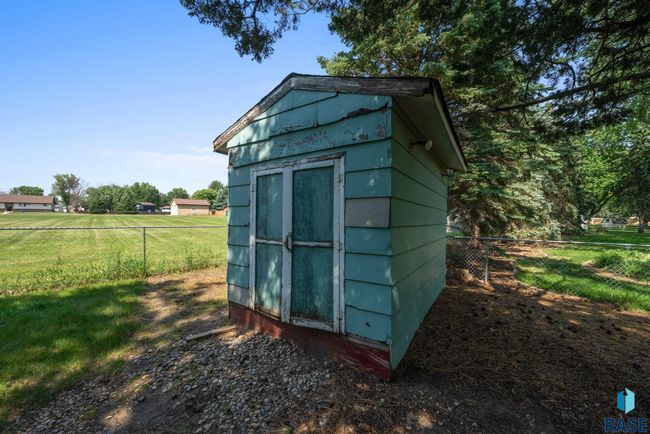 2013 E Sylvan Cir, House other with 4 bedrooms, 2 bathrooms and null parking in Brandon SD | Image 44