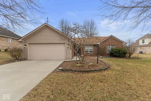 910 N Buck Creek Rd, Greenfield, IN, 46140-8386 | Card Image