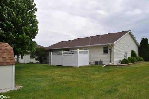 1609 Edgewood Dr, Carroll, IA, 51401-4001 | Card Image