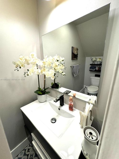 9189 Nw 45th St, Sunrise, FL, 33351-5358 | Card Image