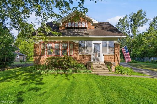 500 31st St Sw, Barberton, OH, 44203-7800 | Card Image