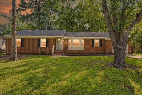 1625 Hydenwood Cres, Chesapeake, VA, 23321-1811 | Card Image