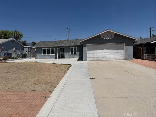 3941 Carmelina St, San Bernardino, CA, 92407-6820 | Card Image