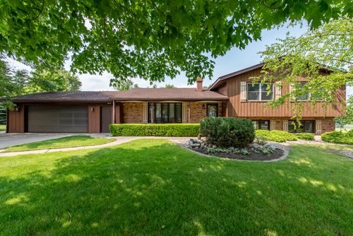 3030 Wall Ave, Waukegan, IL, 60087-3333 | Card Image