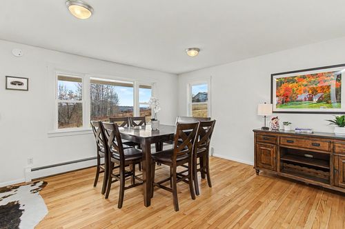 1061 Weeks Hill Rd, Stowe, VT, 05672-4121 | Card Image