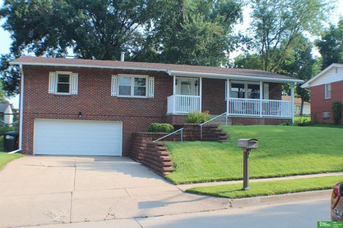 9823 Evans St, Omaha, NE, 68134-4515 | Card Image