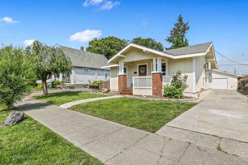 917 E Lacrosse Ave, Spokane, WA, 99207-3047 | Card Image