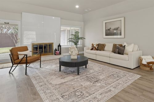 6350 Glennox Ln, Dallas, TX, 75214-2146 | Card Image