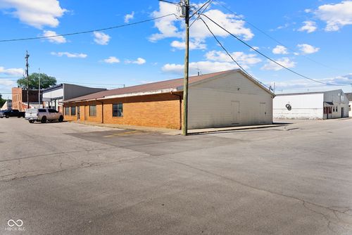 208 N Meridian St, Roachdale, IN, 46172-9061 | Card Image
