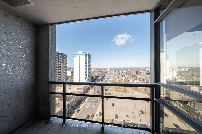 PH3 - 150 Main St W, Condo with 2 bedrooms, 2 bathrooms and null parking in Hamilton ON | Image 15