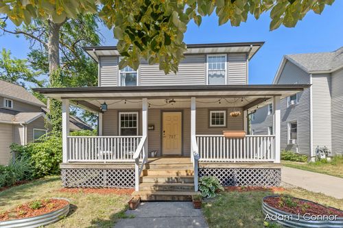 727 Cass Ave Se, Grand Rapids, MI, 49503-5209 | Card Image
