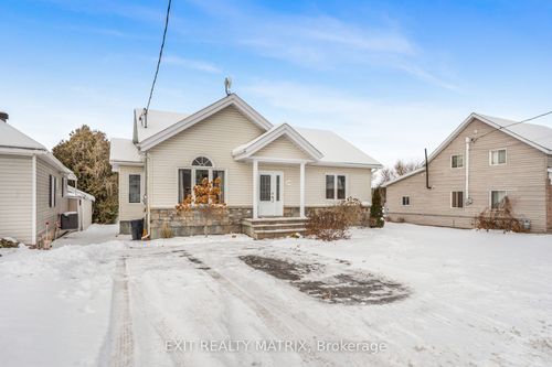 156 Longueuil St, L'orignal, ON, K0B1K0 | Card Image