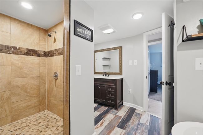 1182 W Laurel Cir, House other with 3 bedrooms, 2 bathrooms and null parking in Mt. Pleasant Twp - Wml PA | Image 24